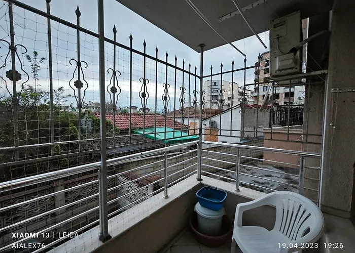 アパート In The Center 2